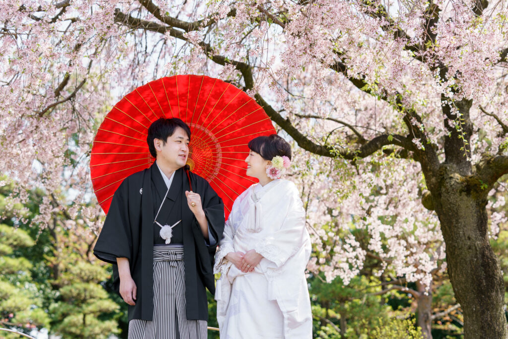 桜満開の花田苑で和装でフォトウェディング撮影